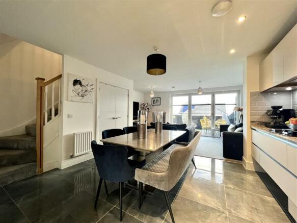 Dining Kitchen