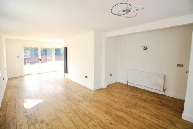 3 bed Detached for sale Image 5