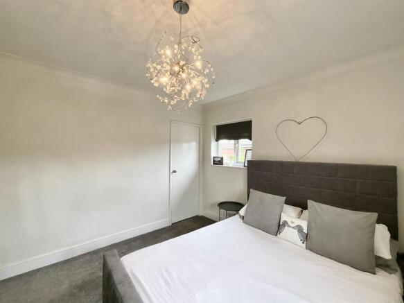3 bed House to rent Image 9