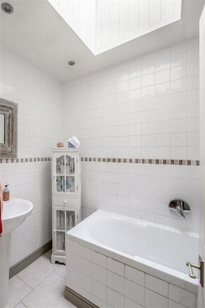 8514373-interior16.jpg