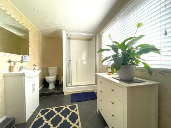 Master En-Suite
