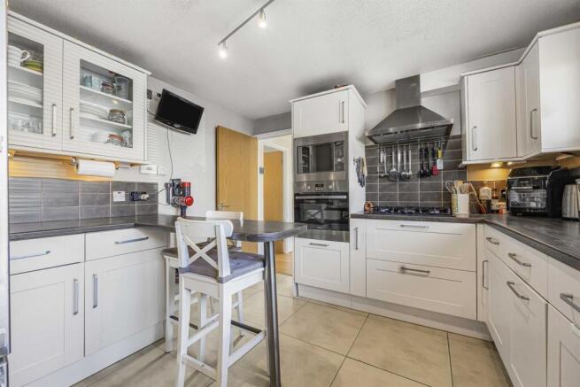 Kitchen/Breakfast Ro