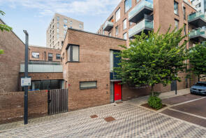 8, Fergus Street, London SE10 0XQ