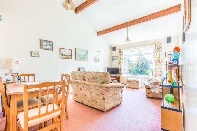 Lounge Diner