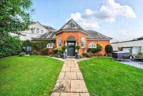 7 The Old Buttery, Grace Avenue, Radlett WD7 9DN