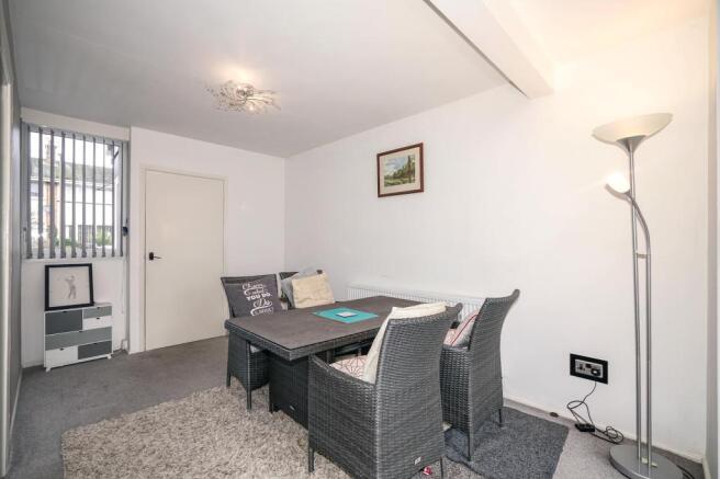 Dining area 1