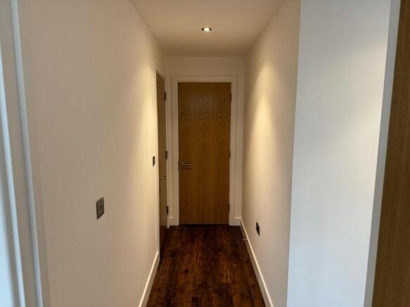 2 bed Penthouse to rent Image 6
