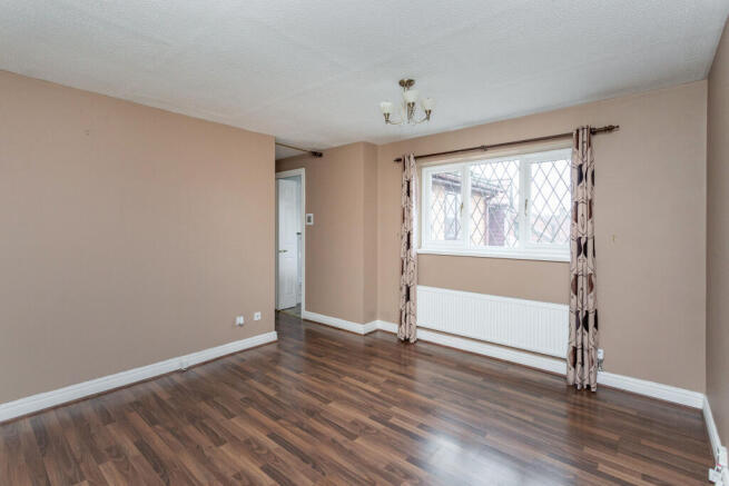 bedroom 1b