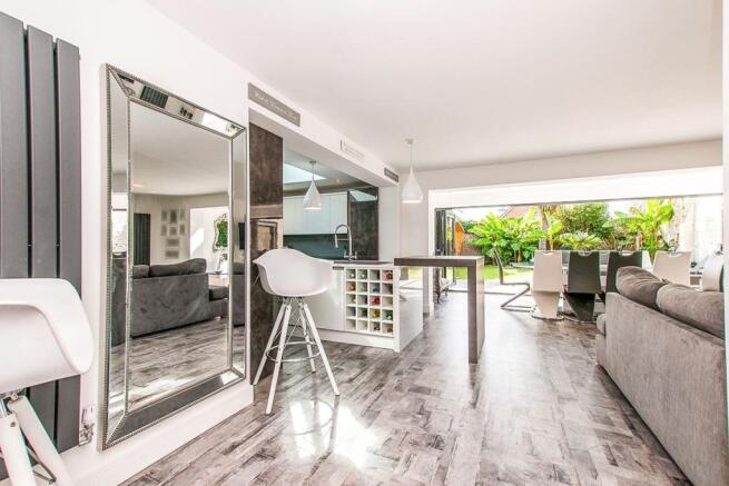 Kitchen / Lounge / Dining Room
