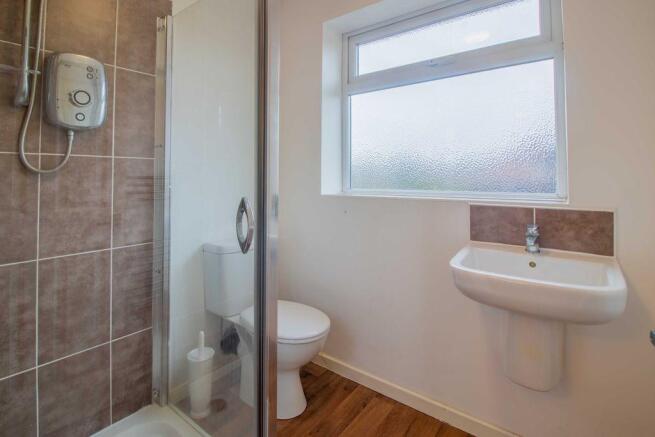 Ensuite to Bed 4