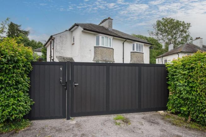 Gate to the home 