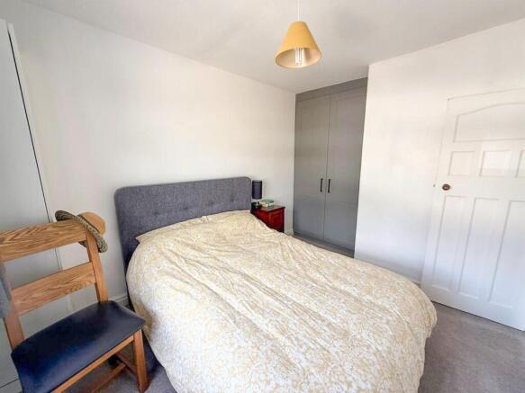 2 bed Semi-Detached for sale Image 12