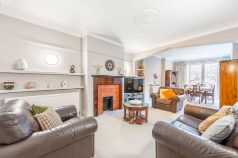 Brunswick Road, Ealing, London, W5