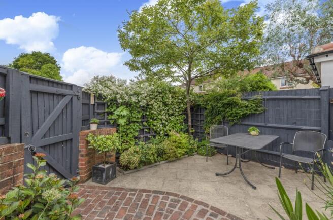 South Facing Garden