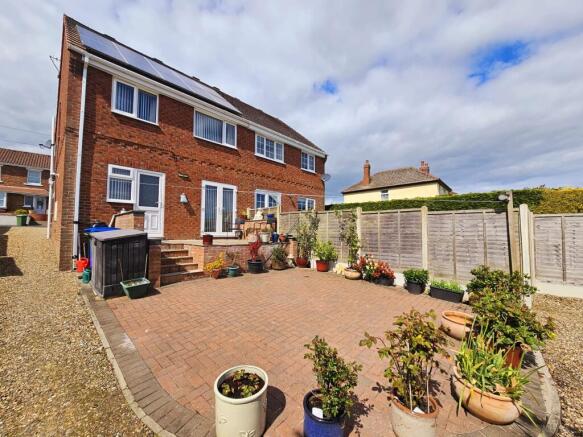 3 bed Semi-Detached for sale Image 11