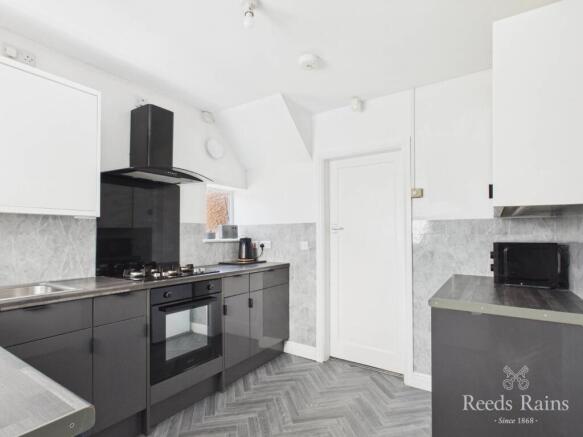 3 bed Semi-Detached for sale Image 6