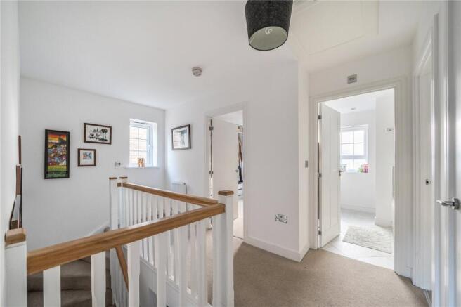 4 bed Detached for sale Image 12