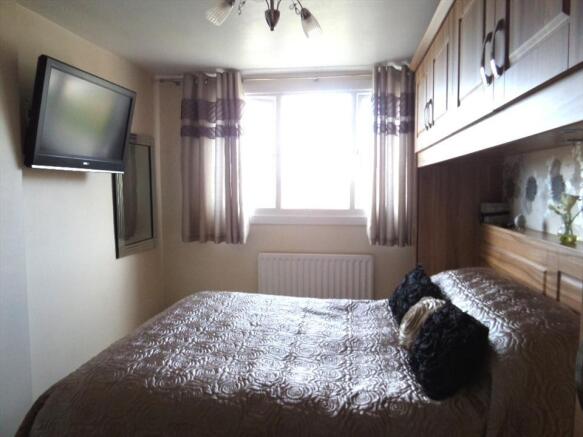 ADDITIONAL BEDROOM 1