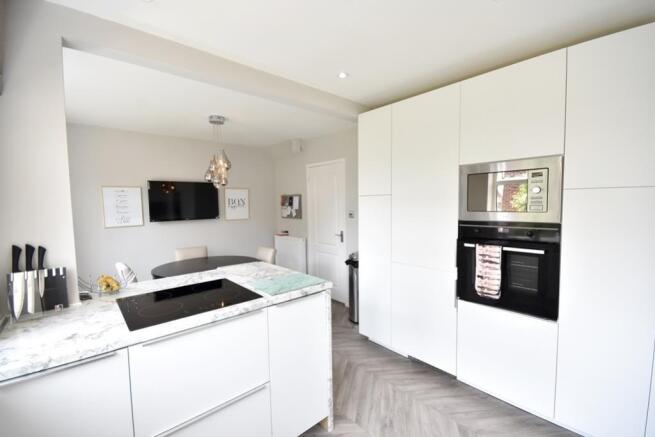 2 Ravensburn Walk pics12