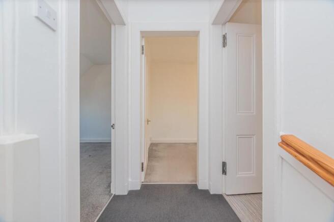 9. Upstairs Hallway.jpg