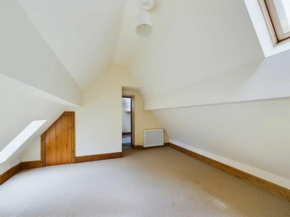 2 bed Cottage for sale Image 11