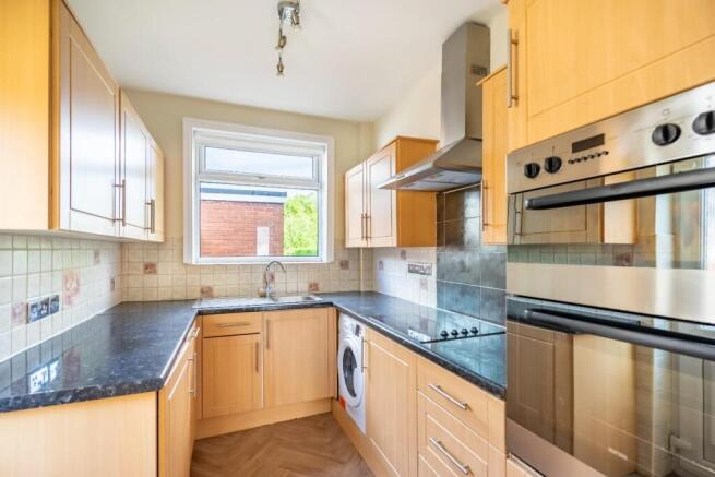 3 bed Semi-Detached for sale Image 6