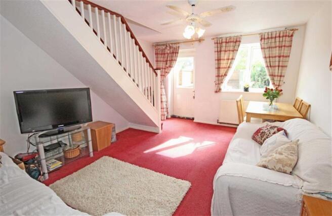 LIVING /DINING ROOM