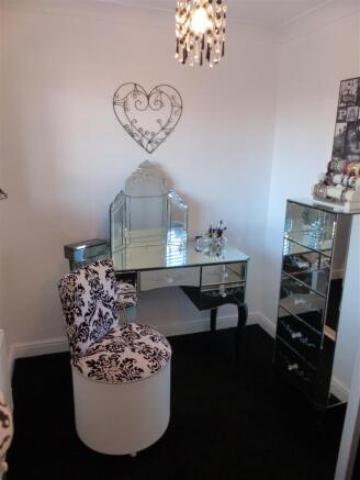 DRESSING ROOM