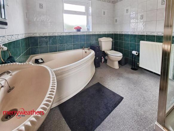 3 bed Detached Bungalow for sale Image 7