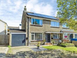 9, Downham Mead, Chippenham SN15 3LN