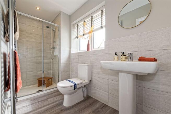 4 bed House for sale Image 7