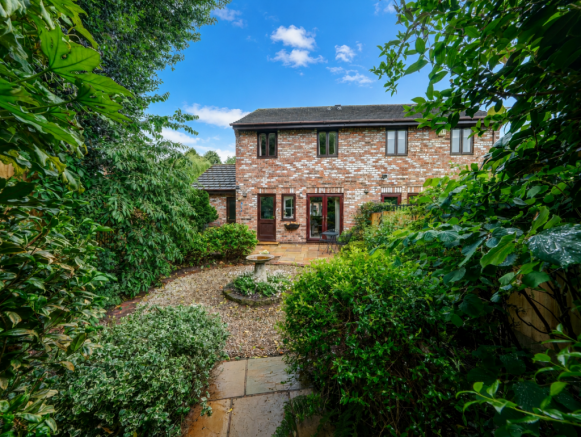 Quayside Mews, Lymm WA13 0HZ photo 4