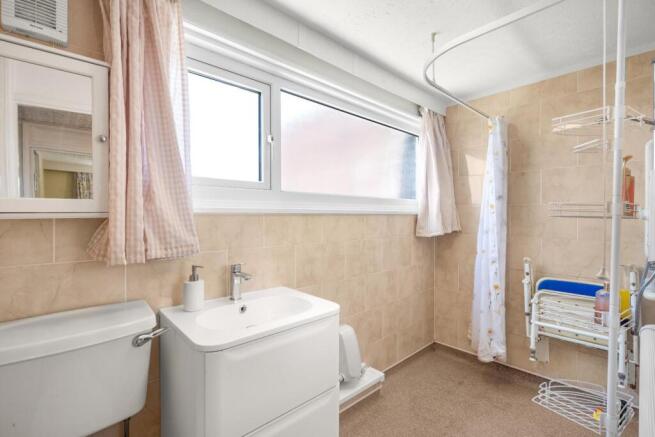 3 bed Terraced for sale Image 11