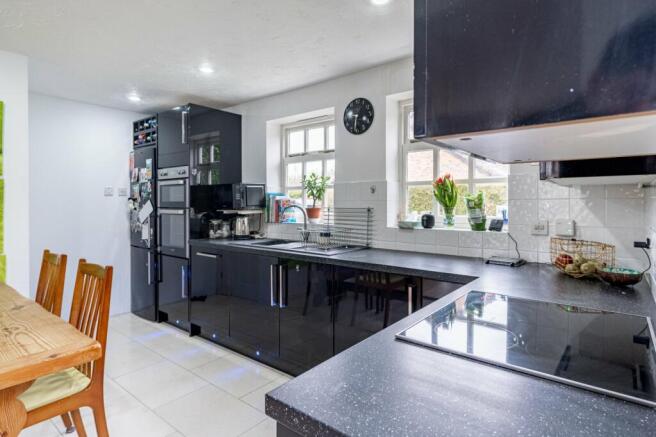 Kitchen/Dining Area