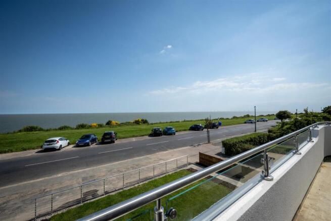 The Esplanade, Frinton-On-Sea photo 4