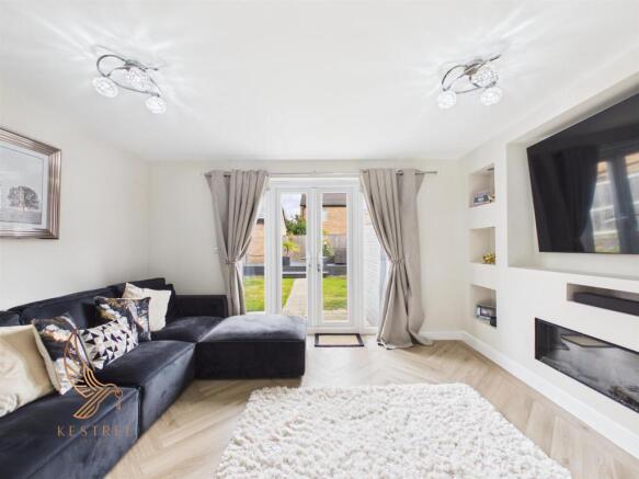 3 bed Semi-Detached for sale Image 12