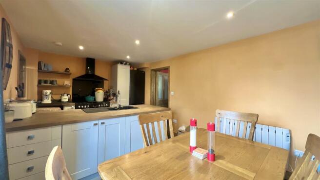 KITCHEN/DINER