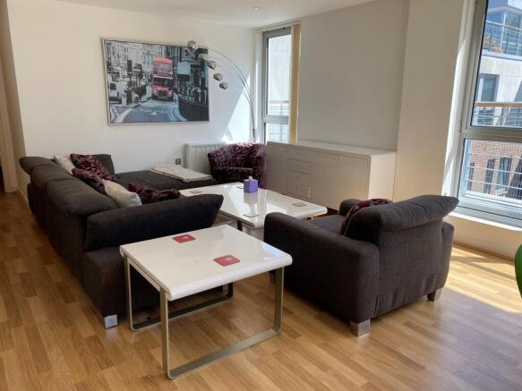3 Lounge
