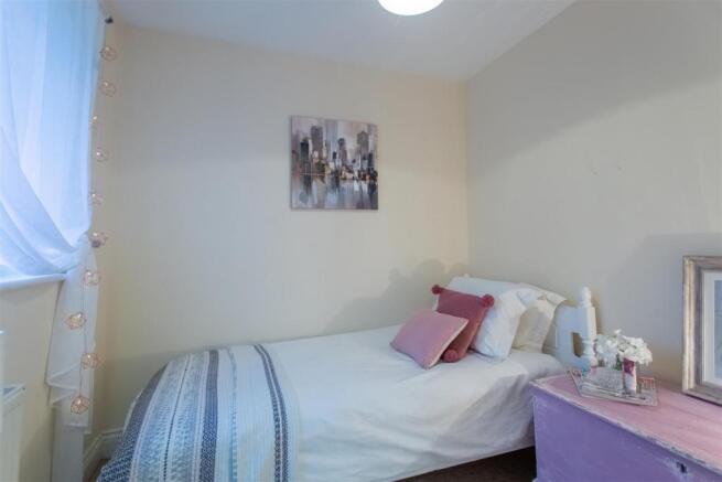 Bed 3 Upperfield.jpg