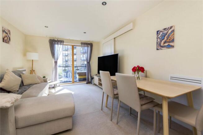 1-bed flat on Reed House, Wimbledon, SW19, £299,999