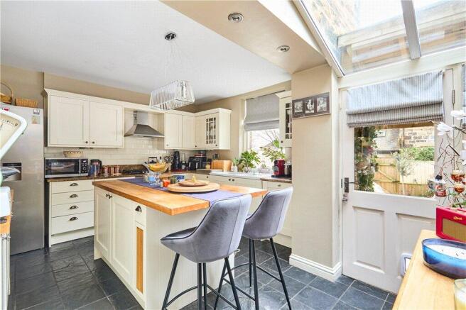 4 bed Terraced for sale Image 4