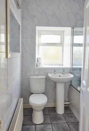 Bathroom 44.jpg