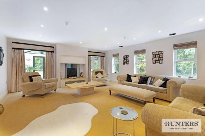 96880_Greenacres-Esholt-Avenue-Guiseley (12) - Cop