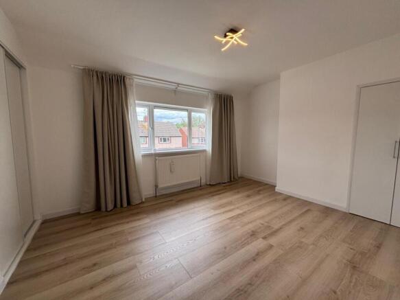 2 bed Semi-Detached to rent Image 9
