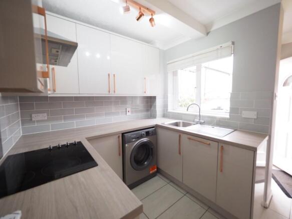 Kitchen pic 2