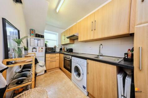 Lower Furney Close, High Wycombe, HP13 6XQ