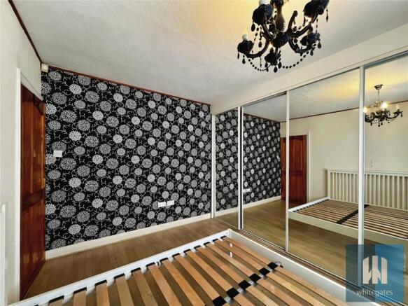 3 bed Semi-Detached for sale Image 8