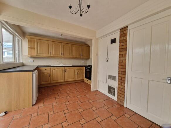 Mayflower Drive, Rugeley, WS15 2SW photo 4