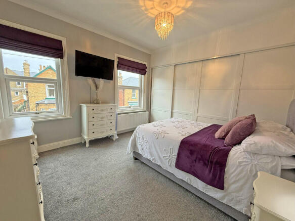2 bed Terraced for sale Image 5