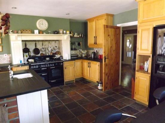 Kitchen/Breakfast Rm